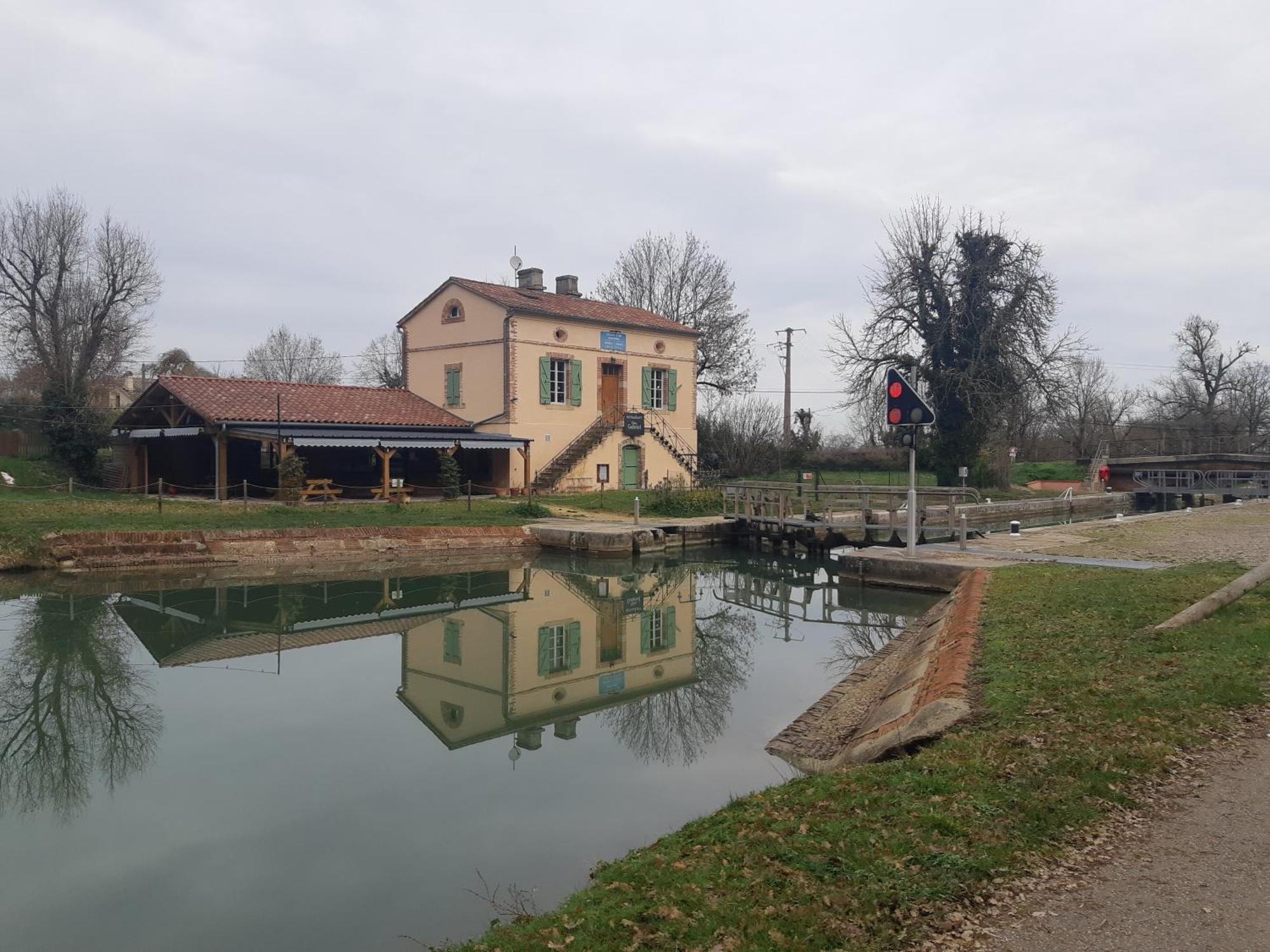Maison De Famille Avec Parc Arbore Montauban Bagian luar foto